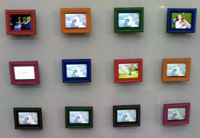 Digital picture frames